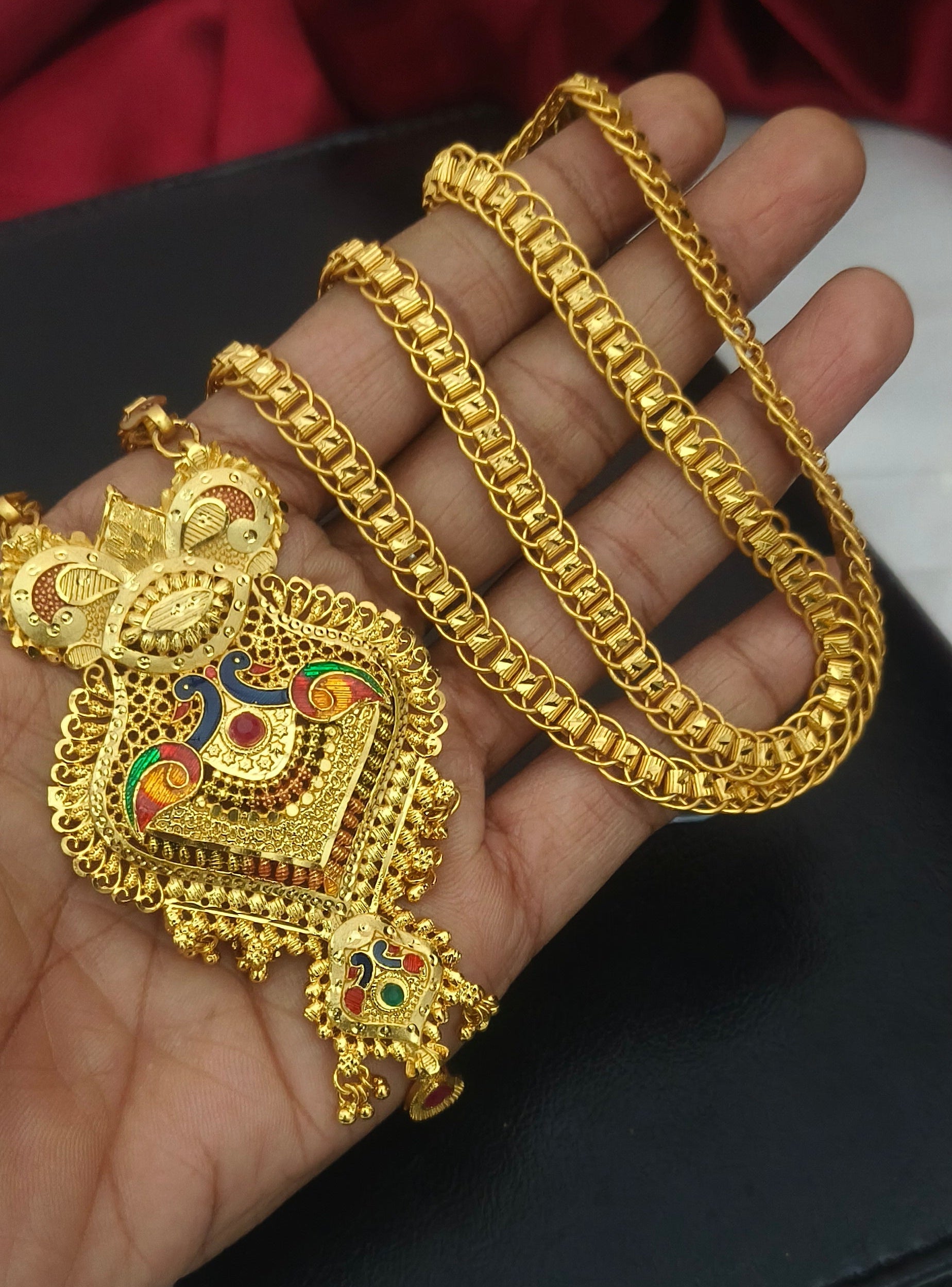 Dollar Chain Collection