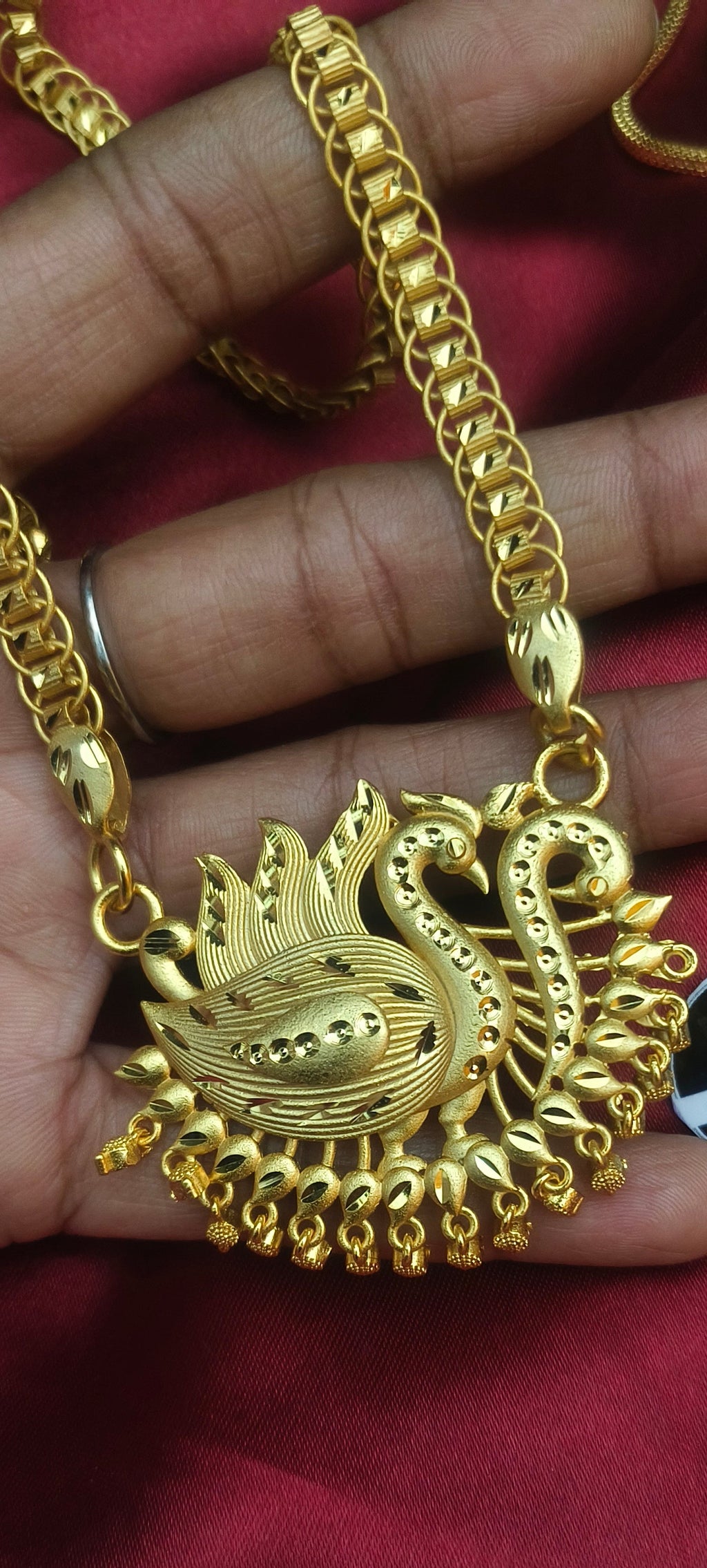 Peacock Pendant Gold-Plated Chain DL-1055