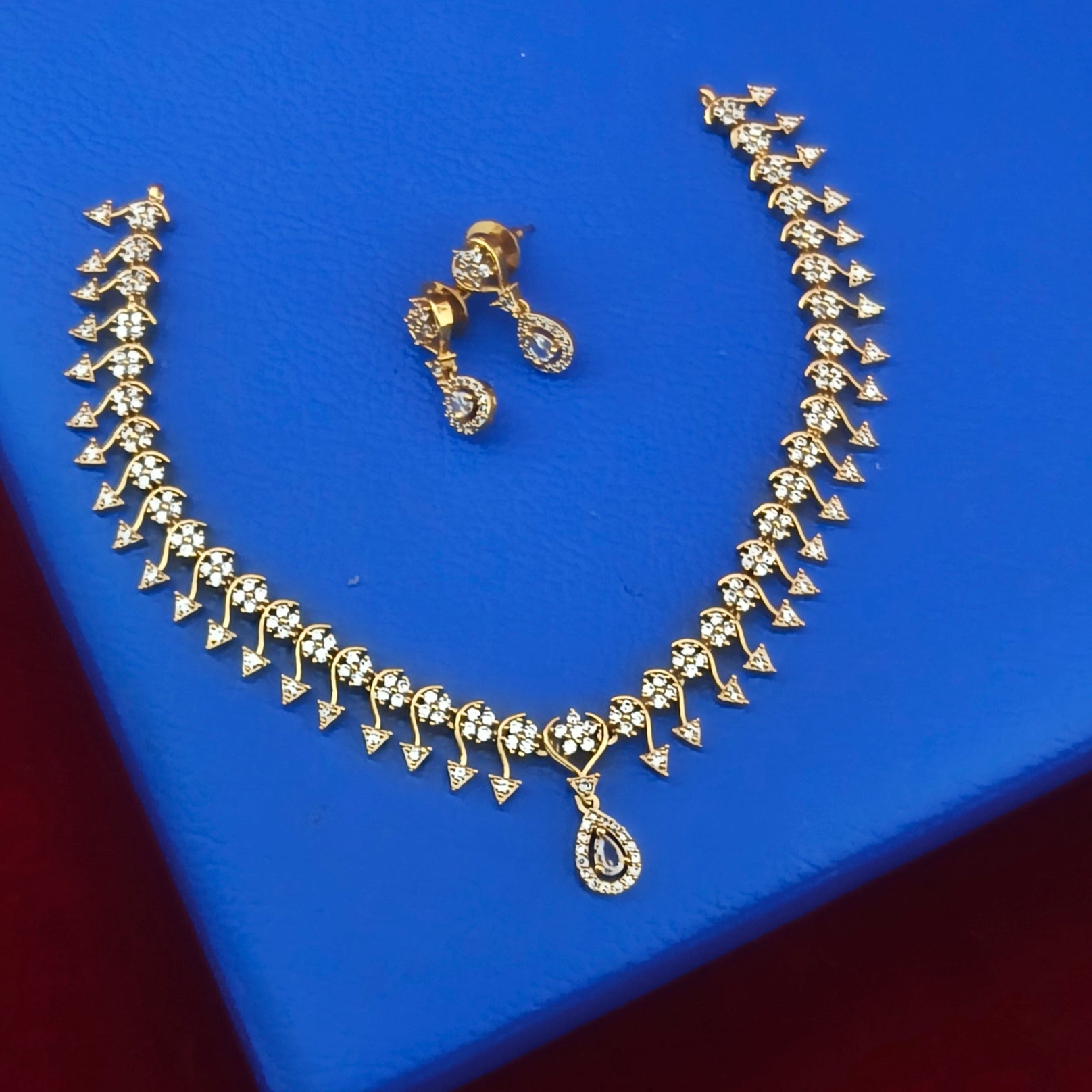 Gold-Tone Floral Bloom Jewelry Set NM-1065