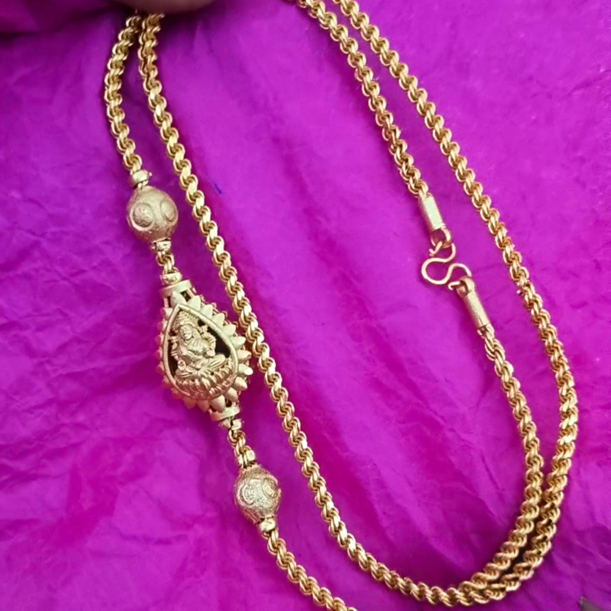 Reversible Lakshmi Mugappu chain CH- 11002