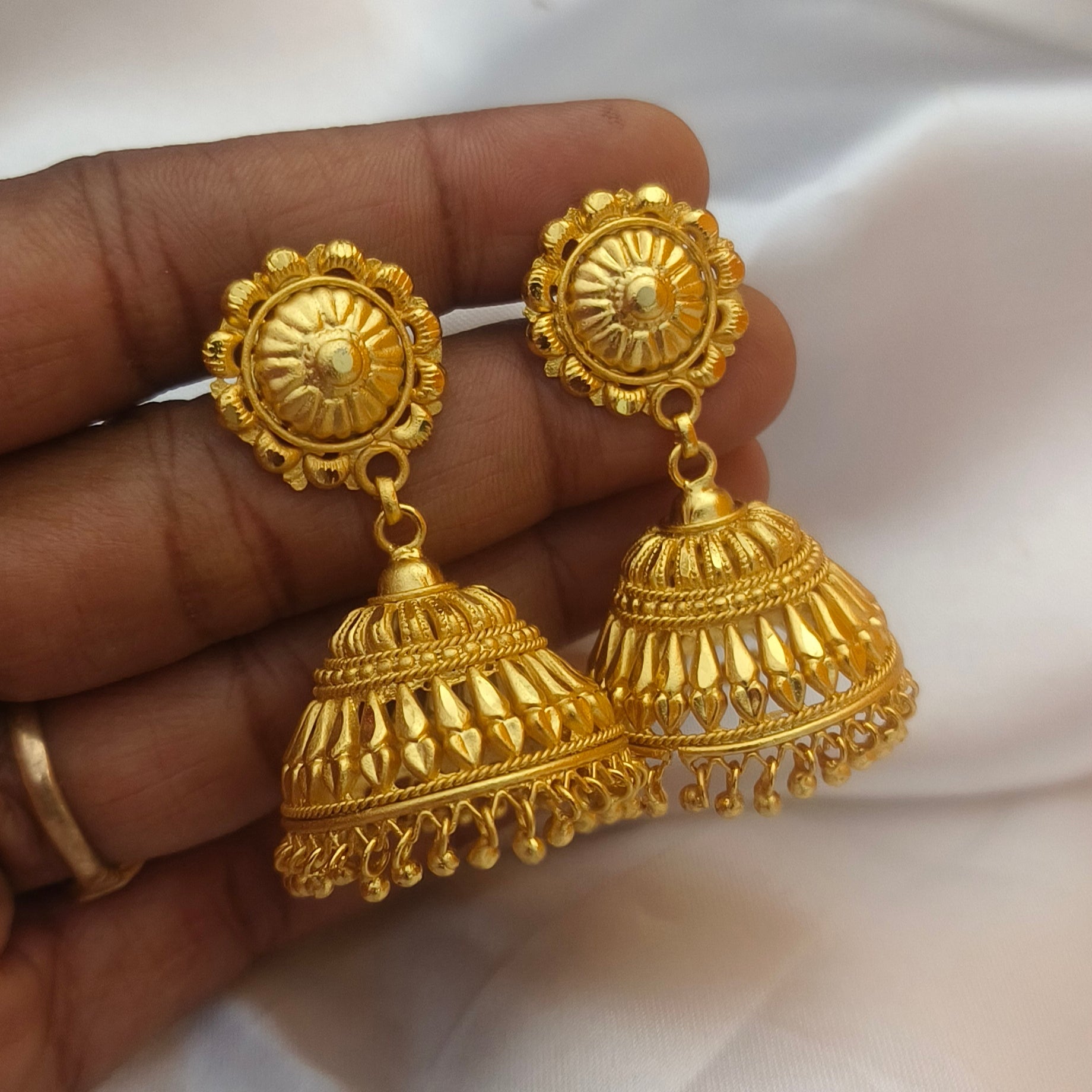 Gold-Forming Jhumka Earrings E-31034