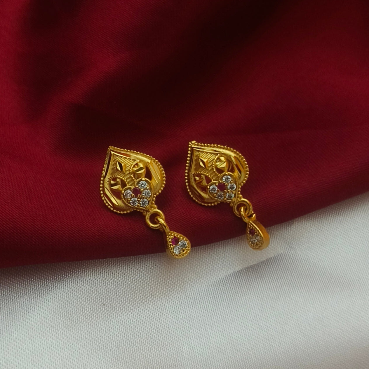 One gram forming earrings E- 31027