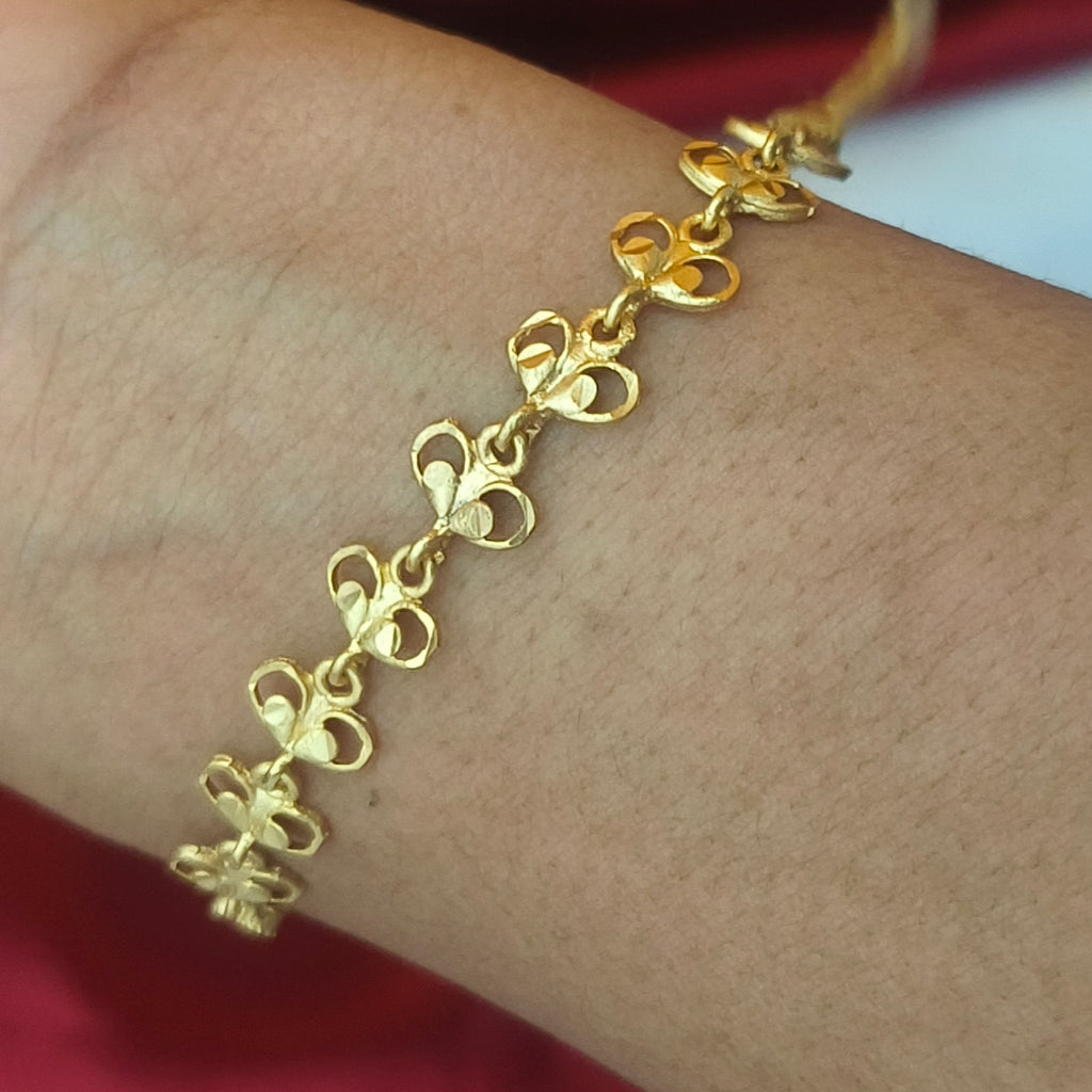 Pure impon leaf pattern bracelet BR- 51017