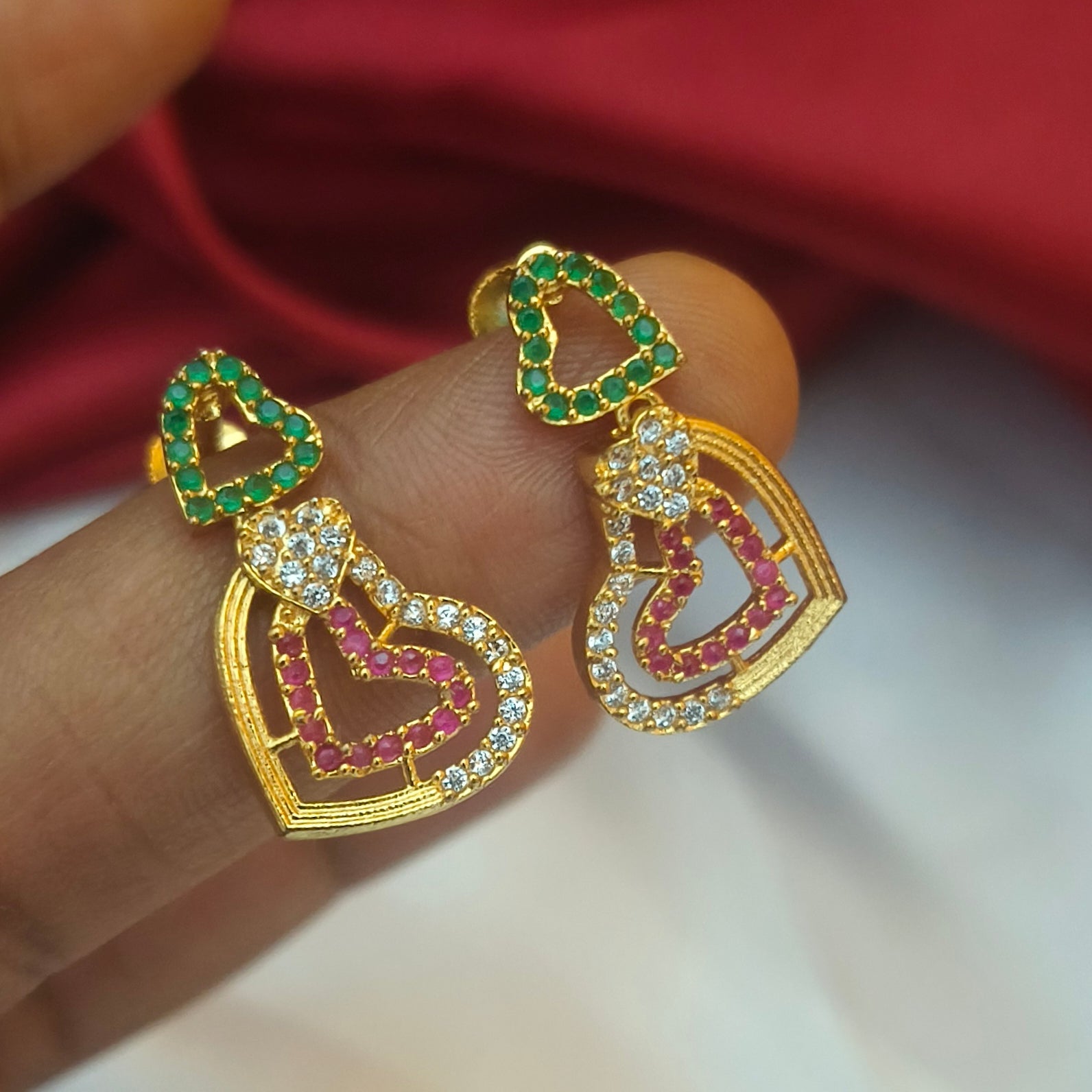Heart motif tri-color earrings E - 31035