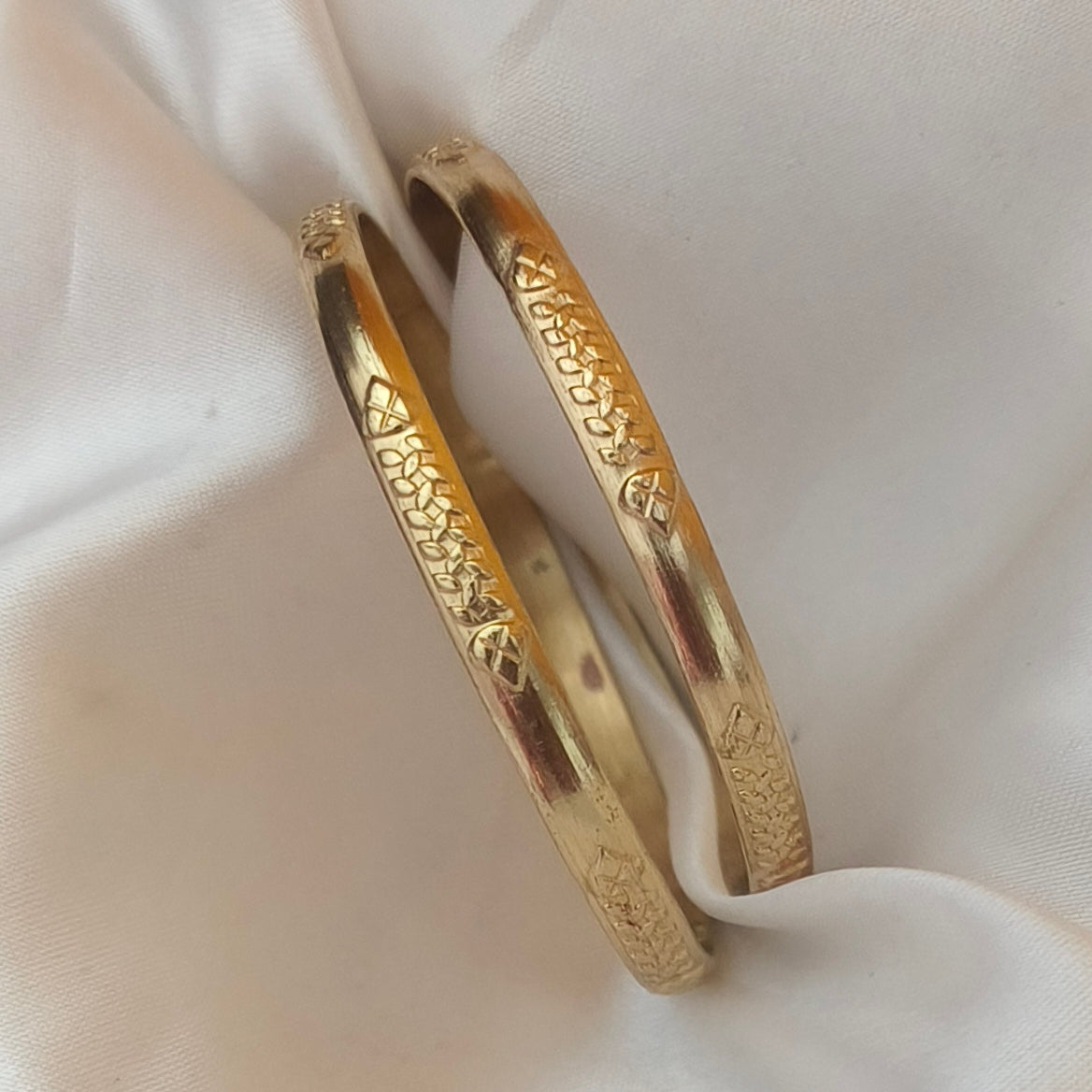 Pure impon bangles B- 61026
