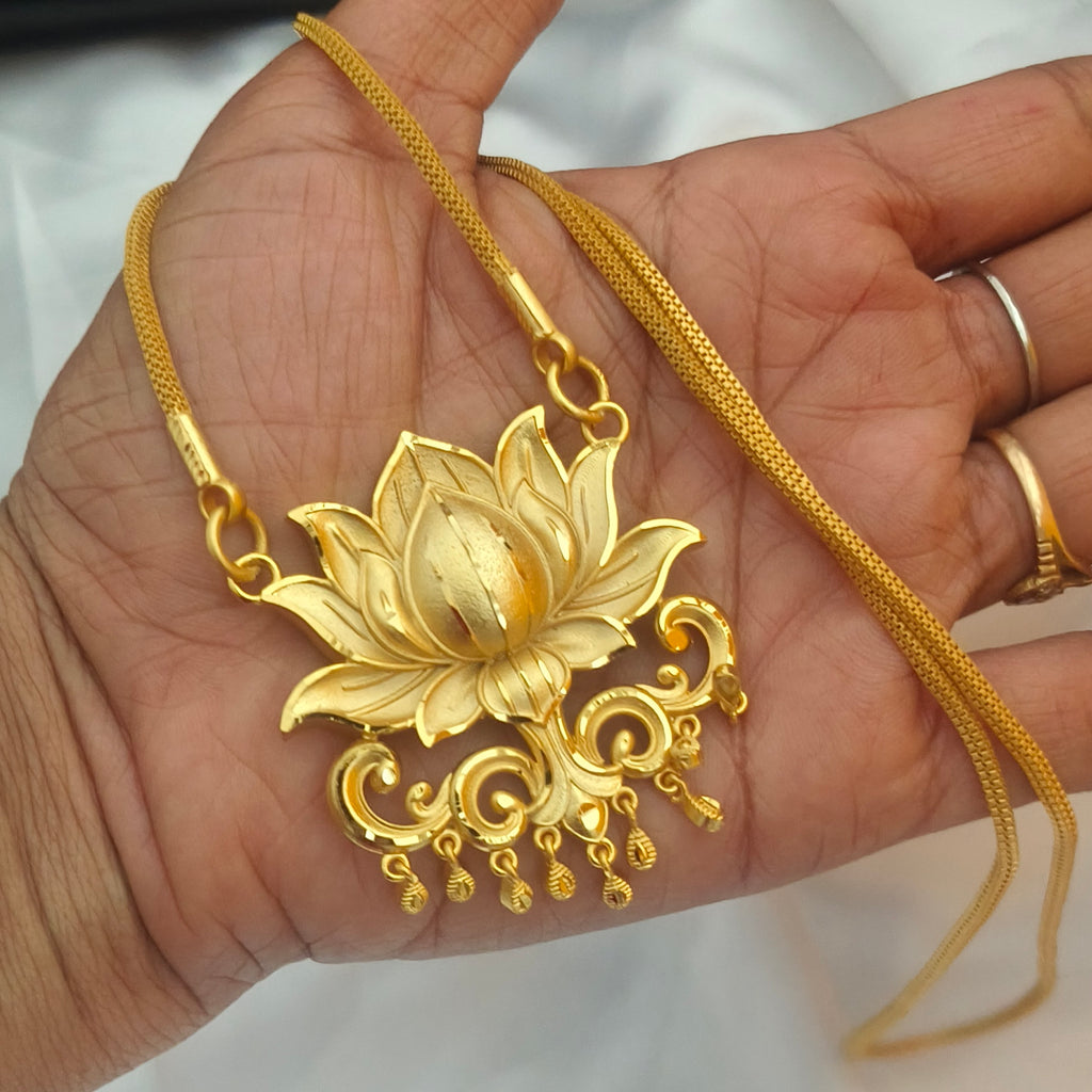 Lotus forming dollar chain DL- 21058