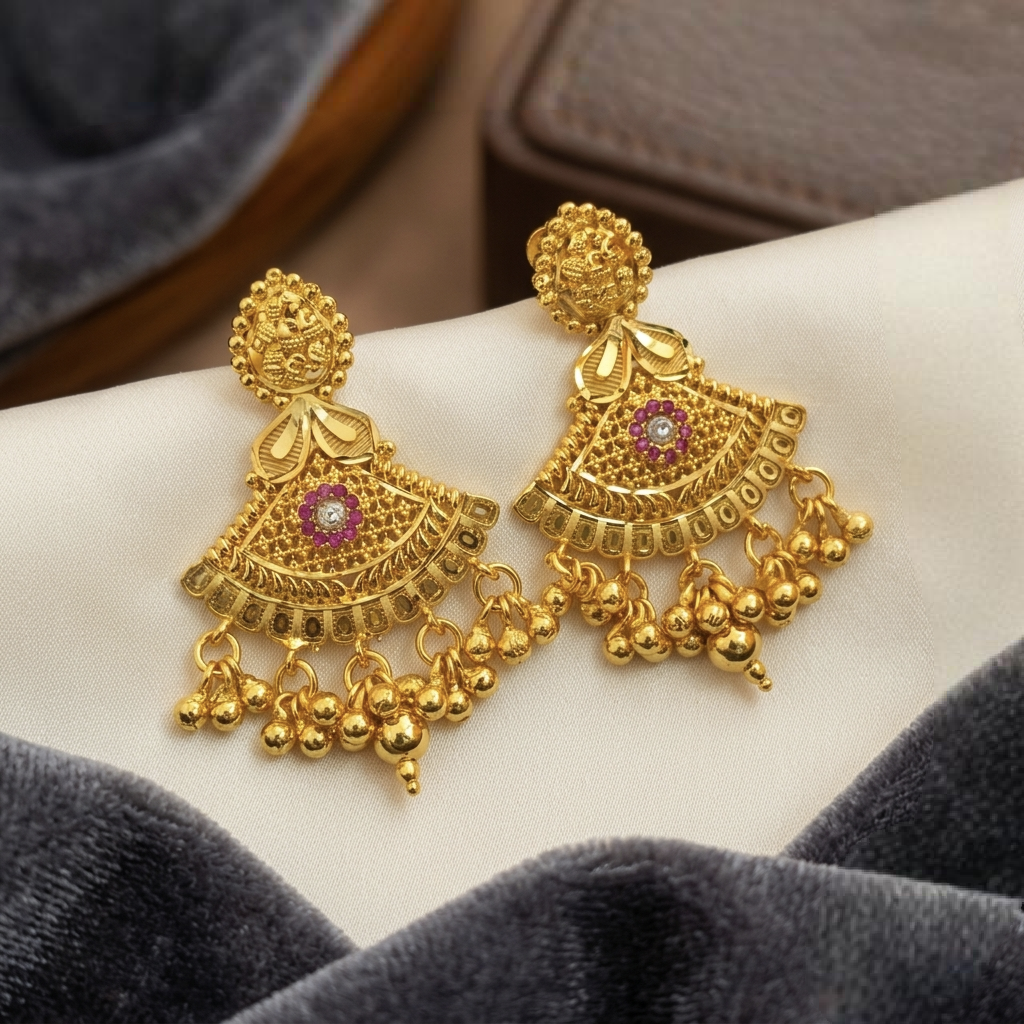 Chandbali Forming earring gold alike E- 31073
