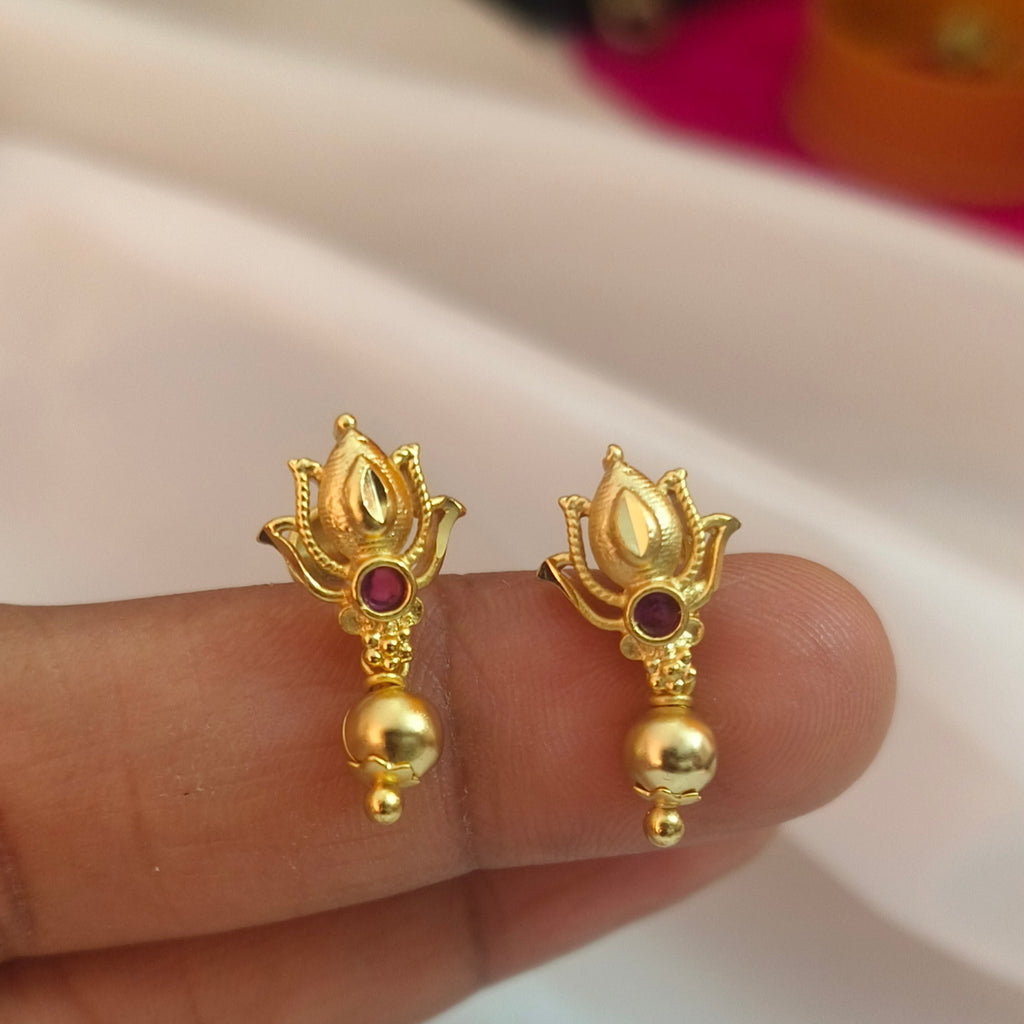 One gram forming lotus earrings E-31031