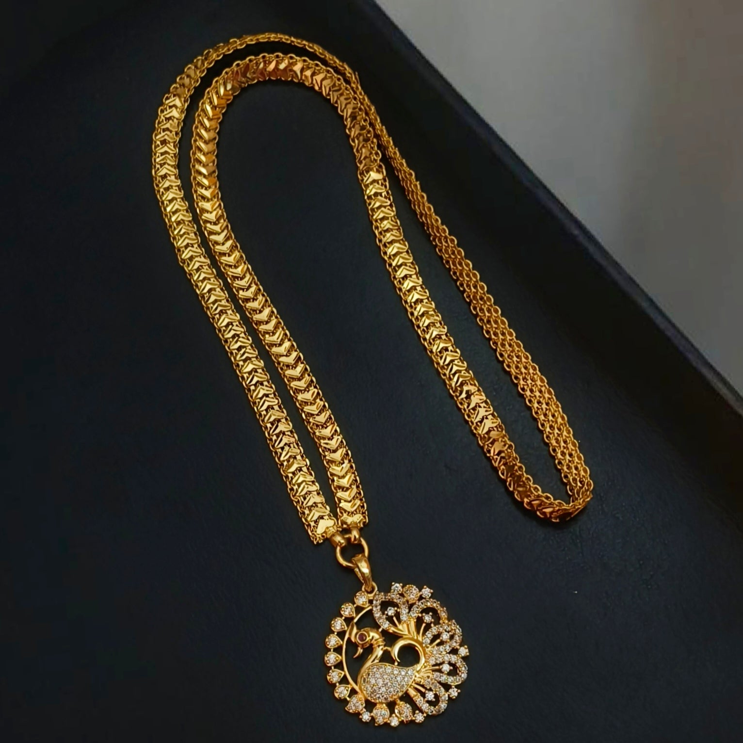 Peacock dollar chain DL- 21076