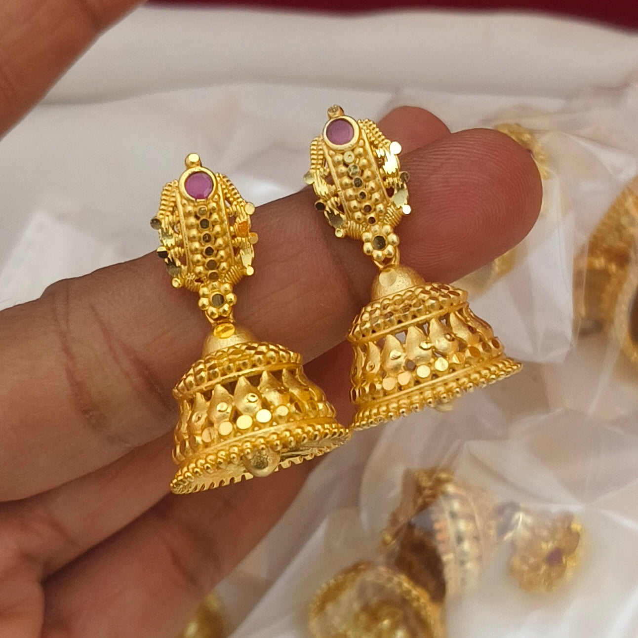 Forming jhumka