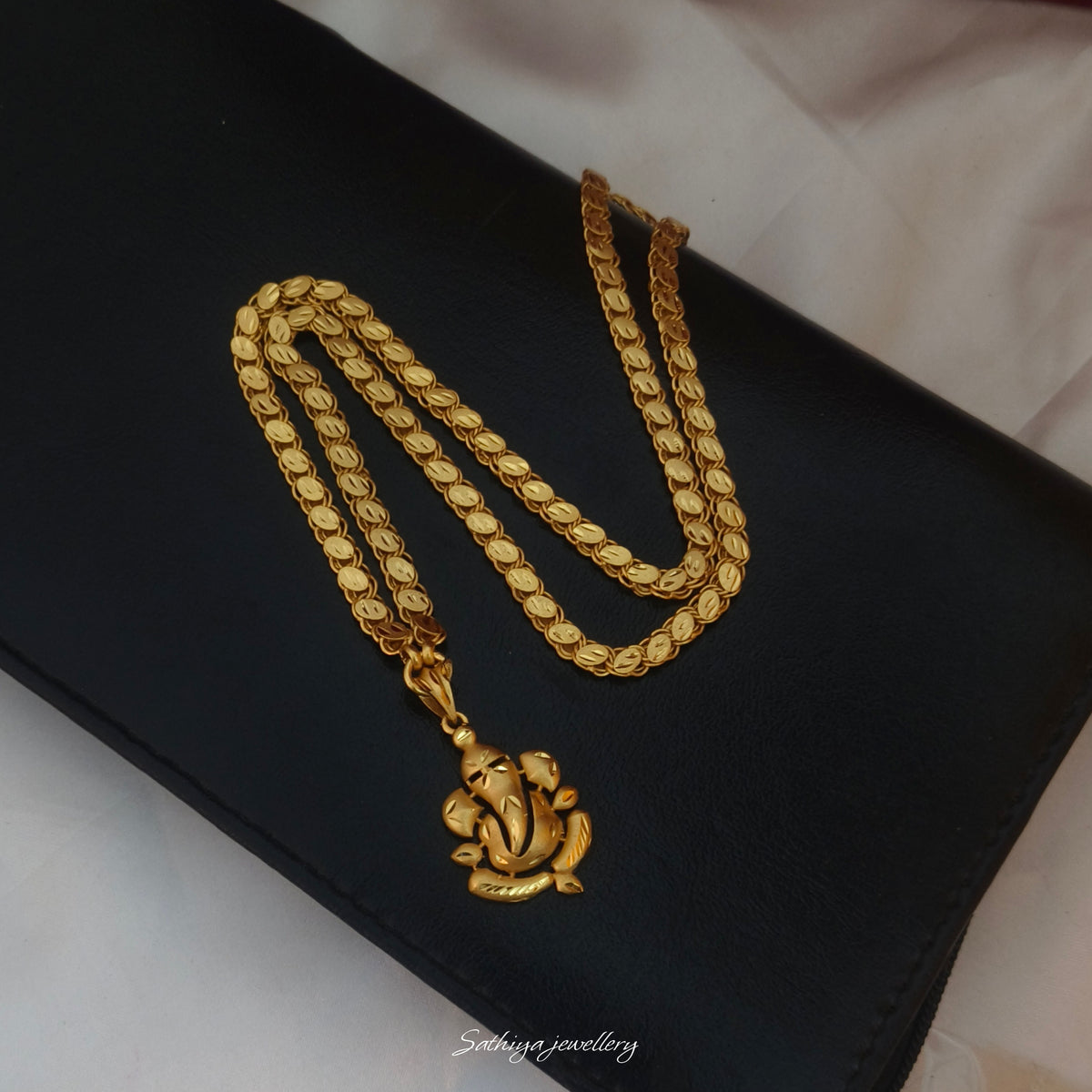 Vinayakar forming dollar chain DL- 21102