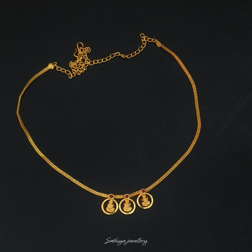 Forming Lakshmi necklace N 41061