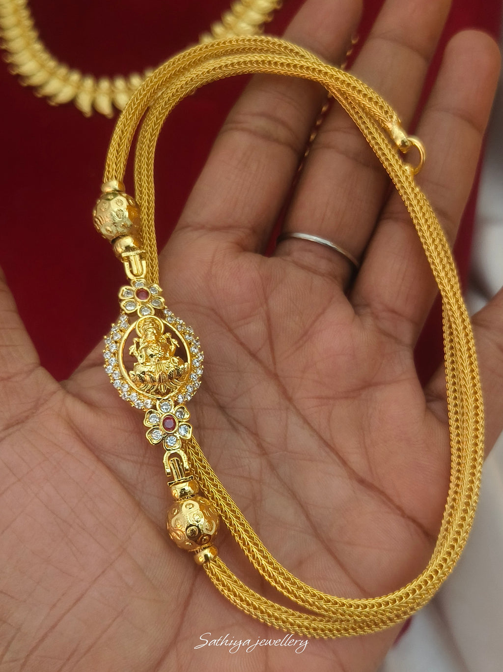 Lakshmi Mugappu chain 11056