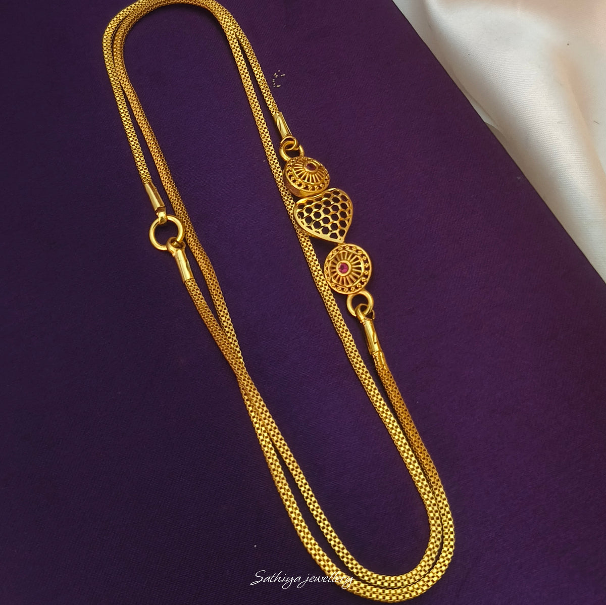 Forming no idol mugappu chain