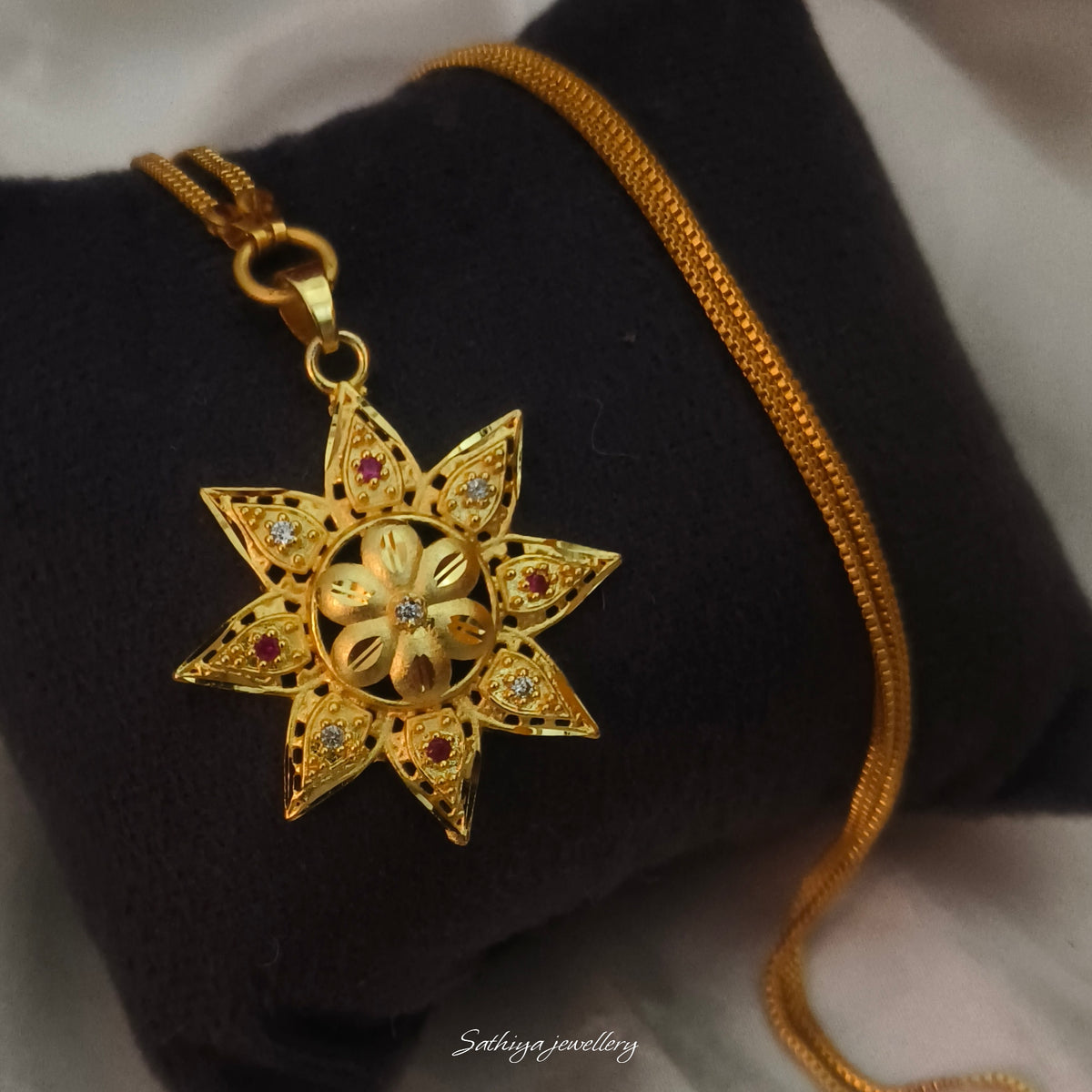 Flower pattern forming dollerchain DL- 21118