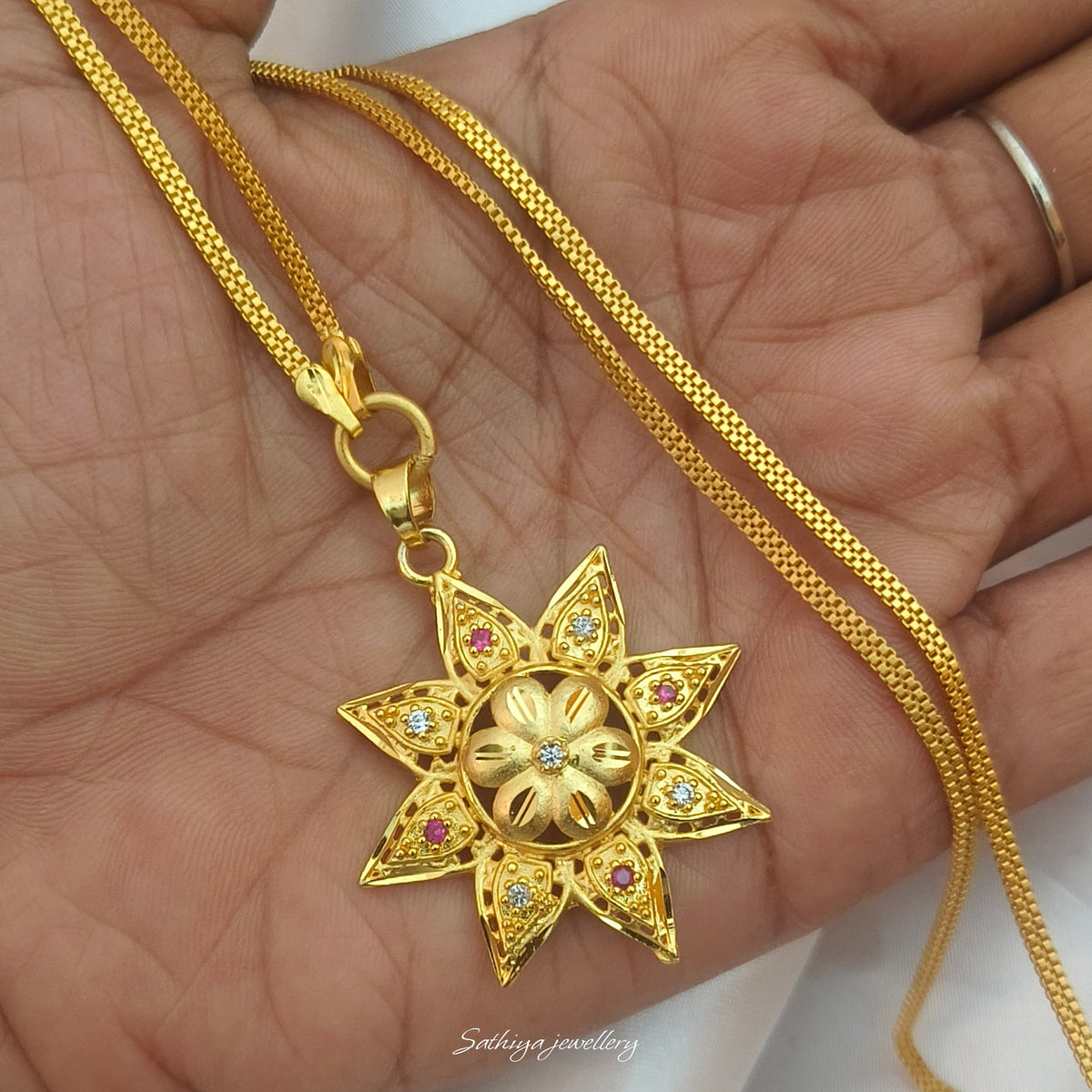 Flower pattern forming dollerchain DL- 21118
