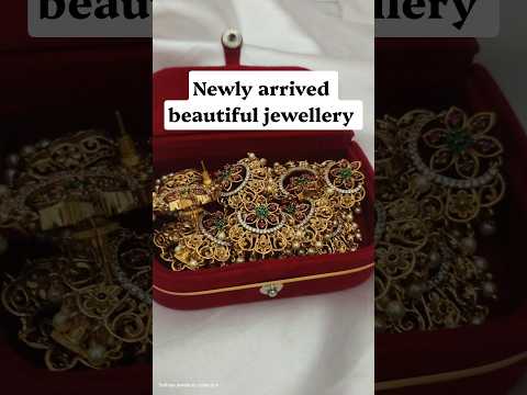 Trending earrings premium quality 31102